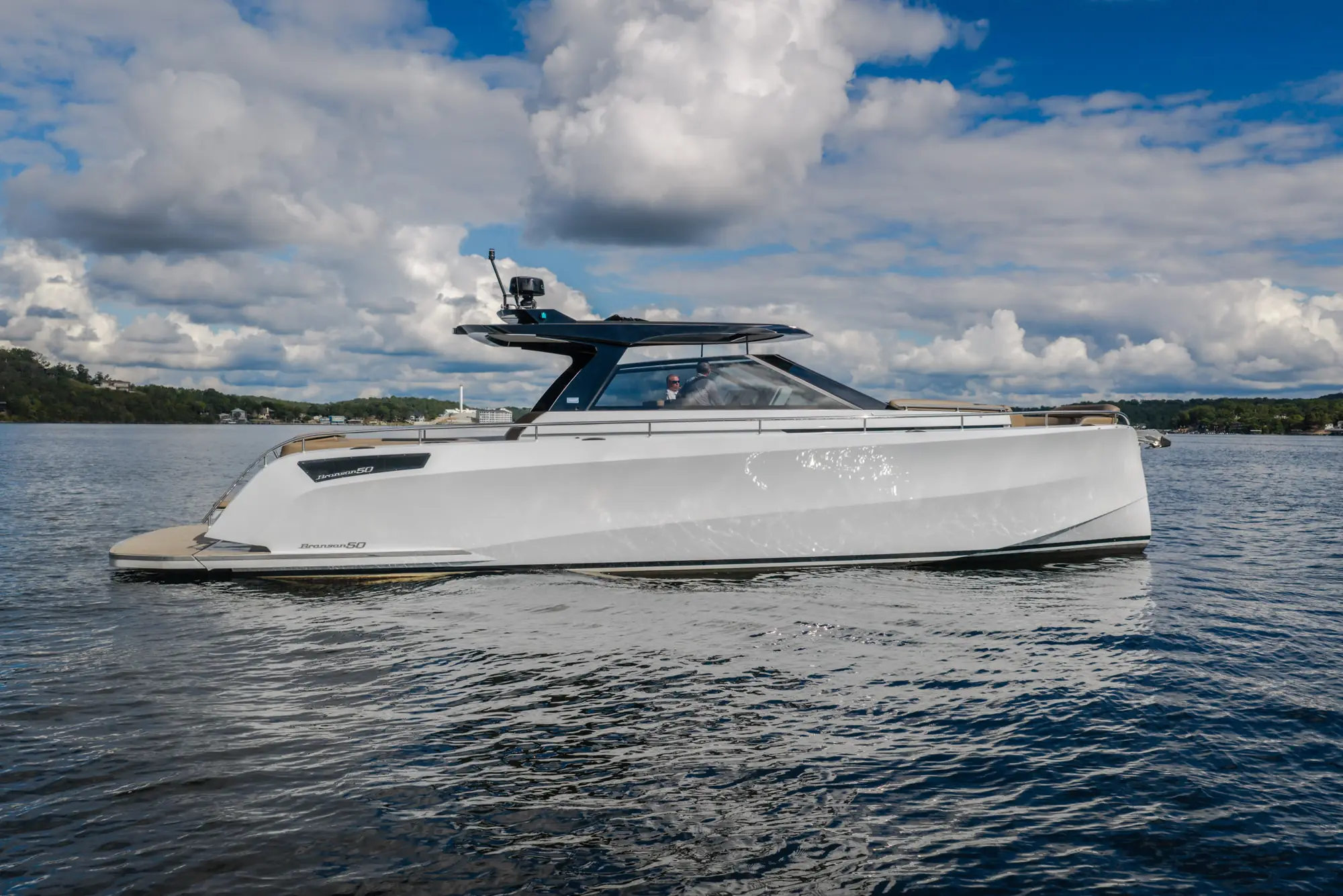 2022 Steeler Bronson 50 AquaZen on the water